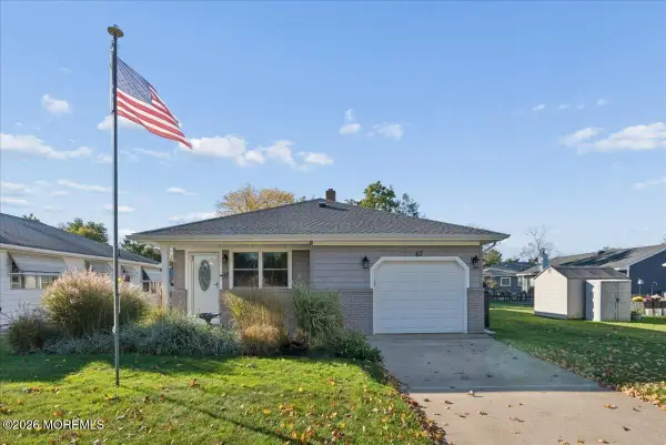 67 Falmouth Street, Toms River, NJ 08757