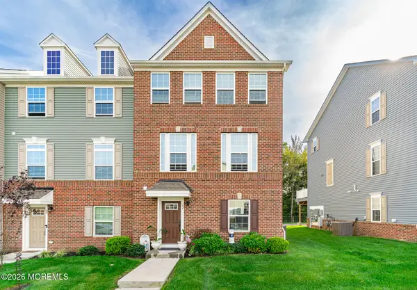 92 Anchor Way, Cliffwood, NJ 07721
