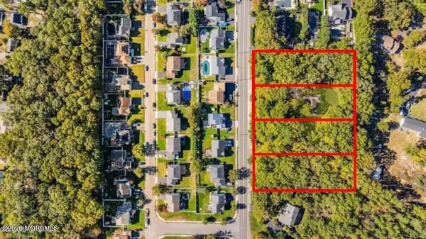 62 Friendship Road, Howell, NJ 07731