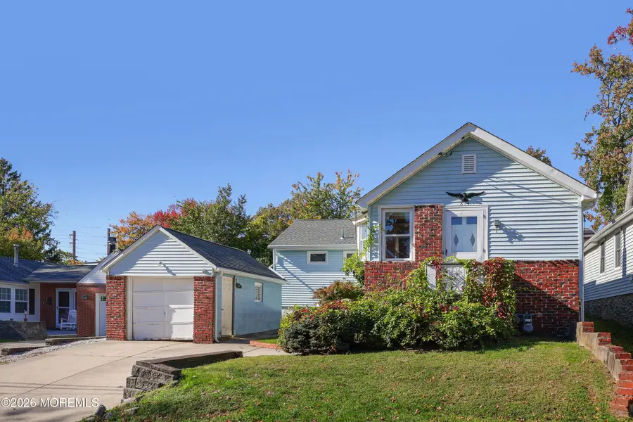 814 Forrest Avenue, Laurence Harbor, NJ 08879 - #3