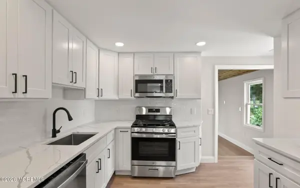 77 Helen Avenue, Freehold, NJ 07728