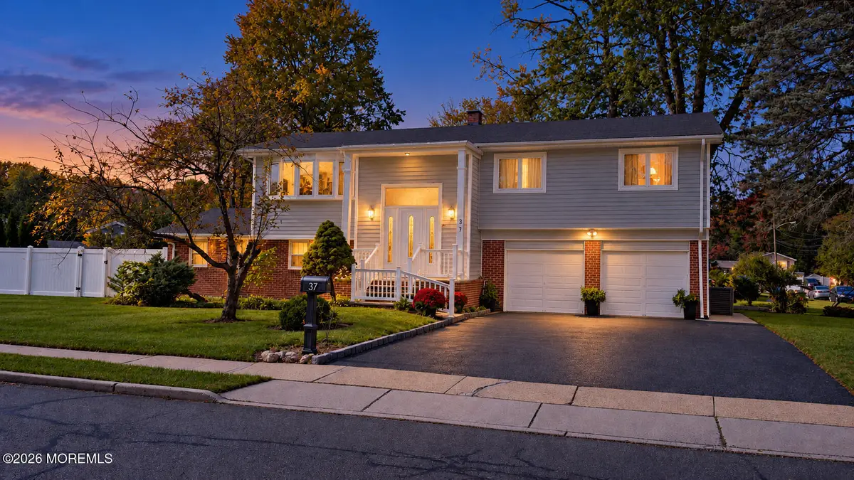 37 Valley Vale Drive, Old Bridge, NJ 08857 - #1