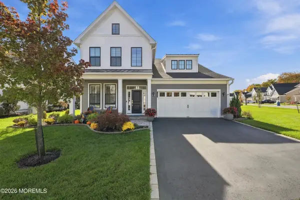 139 Grandview Circle, Farmingdale, NJ 07727