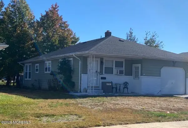 7 Montserrat Street, Toms River, NJ 08757