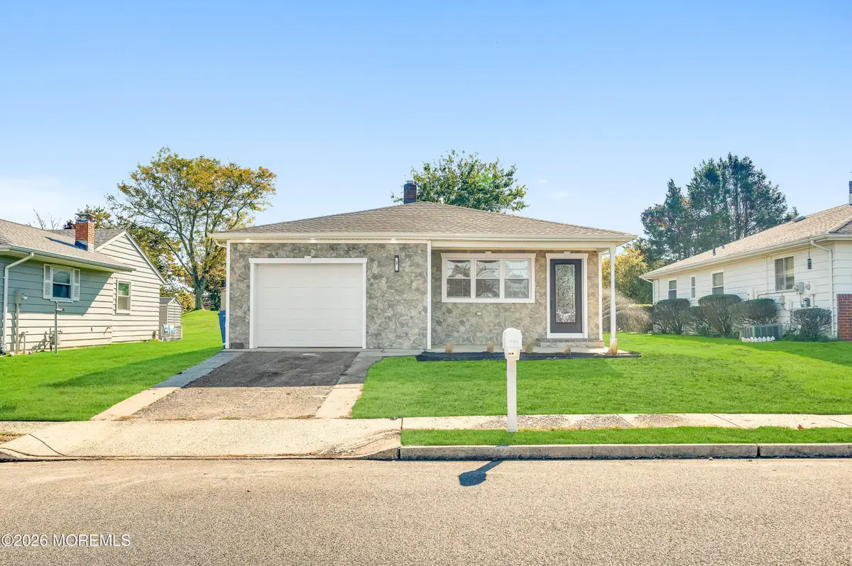 27 Puerto Vallarta Street, Toms River, NJ 08757 - #1