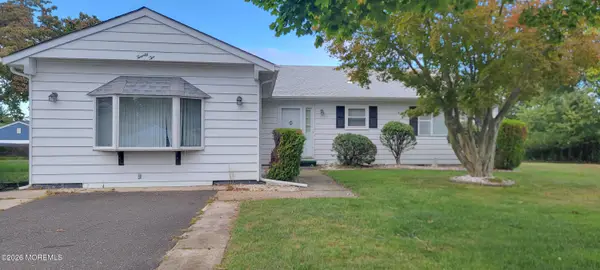 22 Maison Way, Toms River, NJ 08757