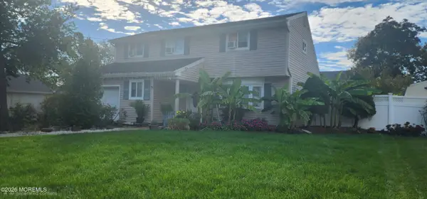 19 Hemlock Street, Hazlet, NJ 07730