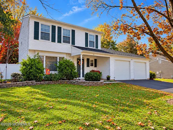 11 Blueberry Path, Howell, NJ 07731