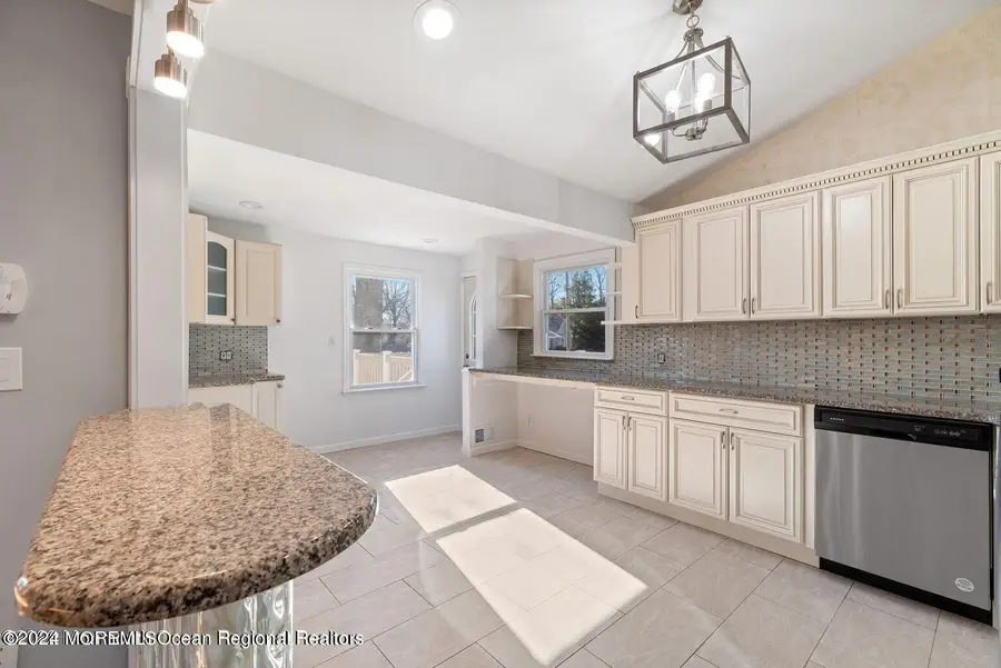 712 Park Avenue, Oakhurst, NJ 07755 - #2