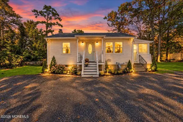 948 Round Avenue, Brick, NJ 08723