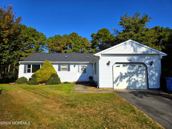 10 San Carlos Court, Toms River, NJ 08757