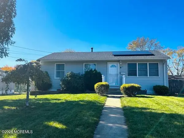 31 Bucknell Drive, Toms River, NJ 08757