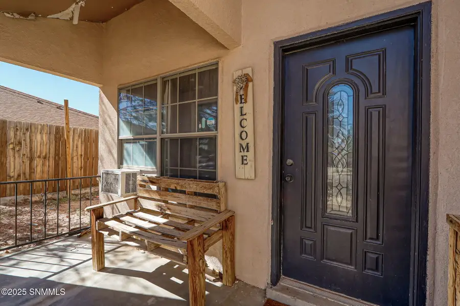 5819 Sanderling Drive, Santa Teresa, NM 88008 - Image #2