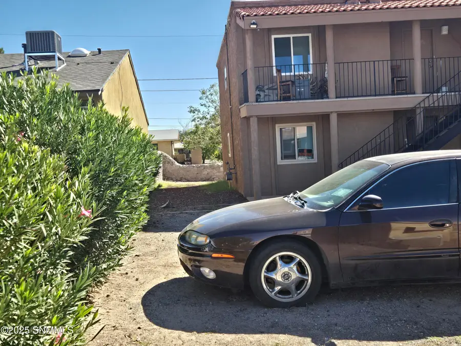 2326 Sambrano Avenue, Las Cruces, NM 88001 - Image #3
