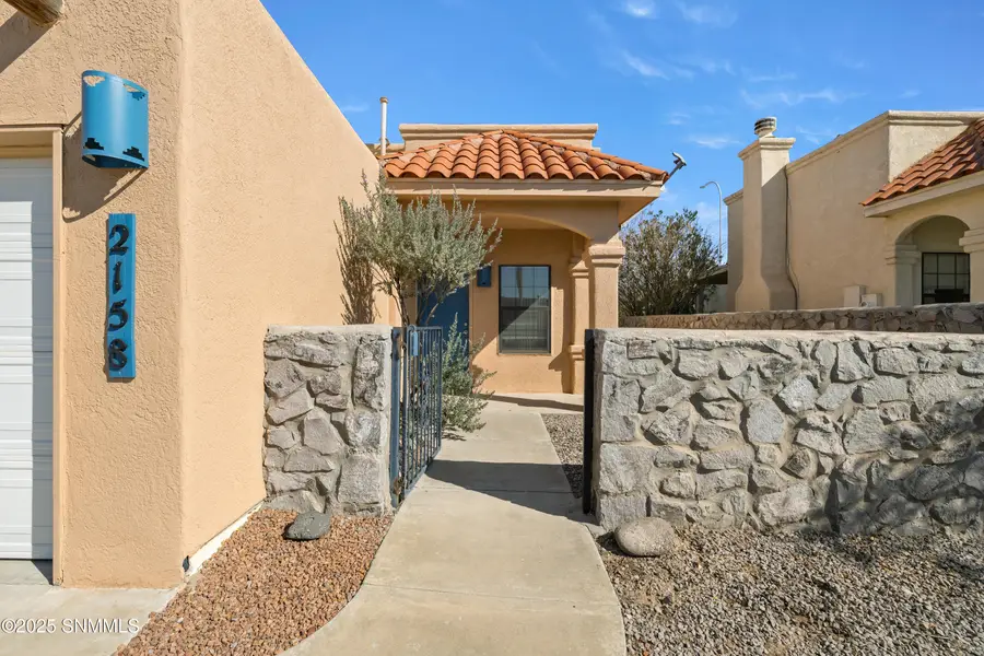 2158 Foxtail Pine Dr, Las Cruces, NM 88012 - Image #2