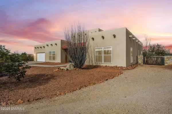 8801 Silk Oak Court, Las Cruces, NM 88011