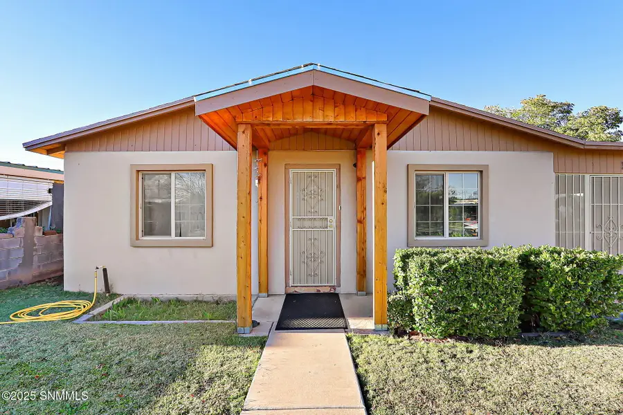 1208 Hall Avenue, Las Cruces, NM 88005 - Image #2