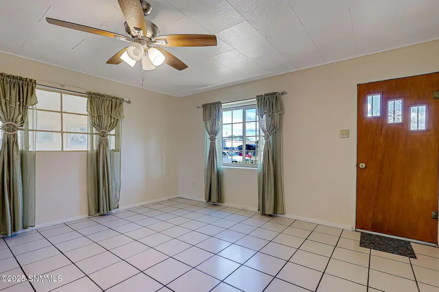 1208 Hall Avenue, Las Cruces, NM 88005 - Image #3