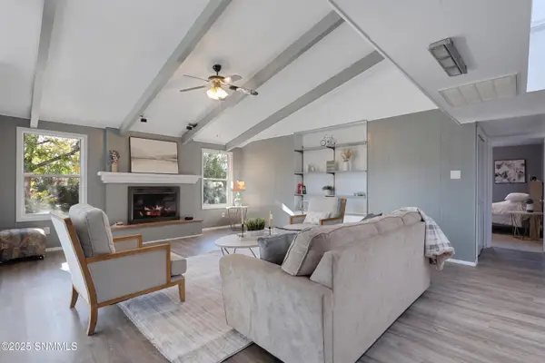 1990 Crescent Drive, Las Cruces, NM 88005