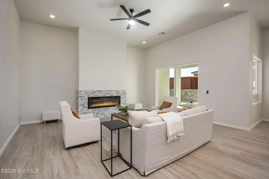 1047 Corte Aguila, Las Cruces, NM 88011 - #3