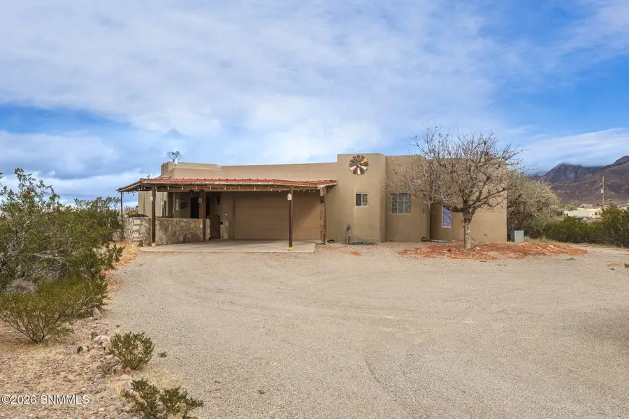 10085 Achenbach Canyon Road, Las Cruces, NM 88011 - Image #2