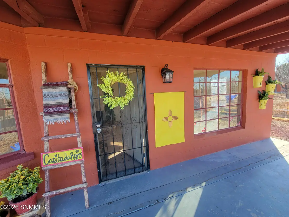 605 Mcclure Road, Las Cruces, NM 88007 - Image #1
