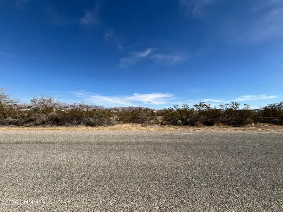 5705 Lassiter Road #1, Las Cruces, NM 88001 - Image #2