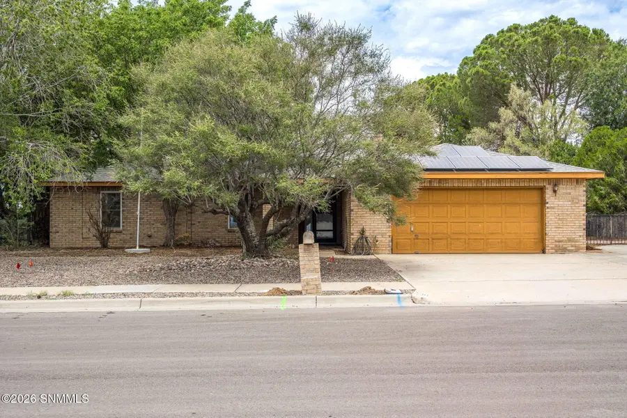 755 Suzanne Avenue, Las Cruces, NM 88005 - Image #2