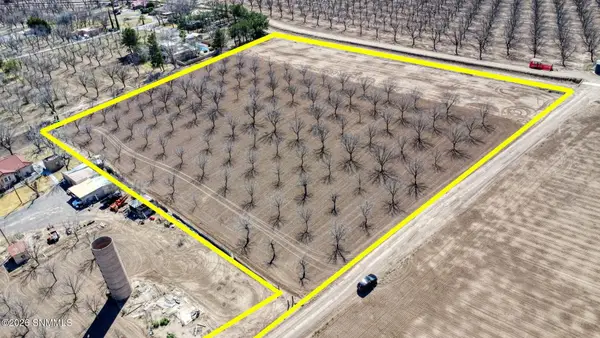 1560 Calle De El Paso, Las Cruces, NM 88005