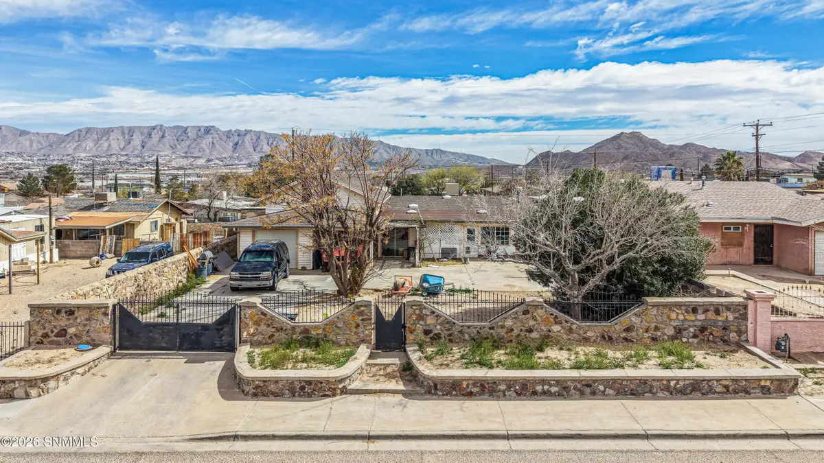 207 Edgewood Boulevard, Sunland Park, NM 88063 - #1