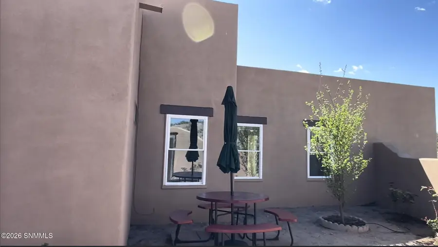 3250 Majestic Ridge, Las Cruces, NM 88011 - #3