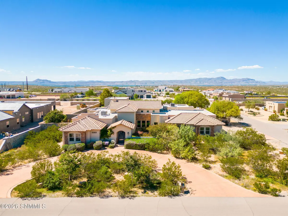 6081 Calle Pico Gemelo, Las Cruces, NM 88012 - #1