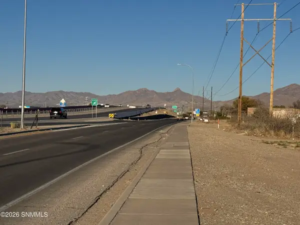 5702 E Bataan Memorial, Las Cruces, NM 88011