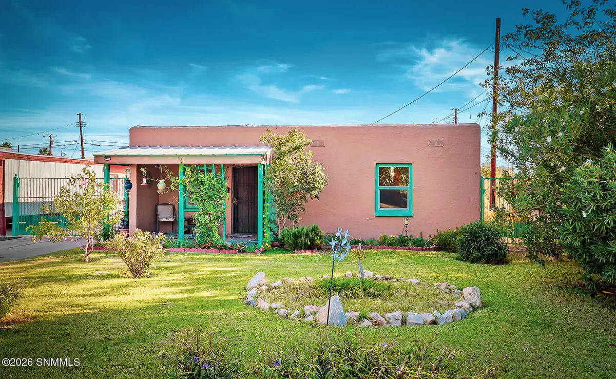 129 W Gallagher Avenue, Las Cruces, NM 88005 - #1