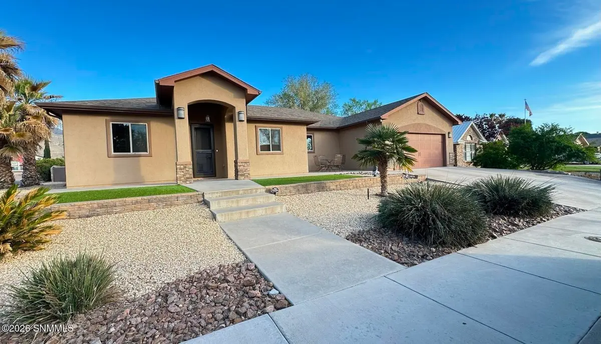2424 Desert Hills Drive, Alamogordo, NM 88310 - #1