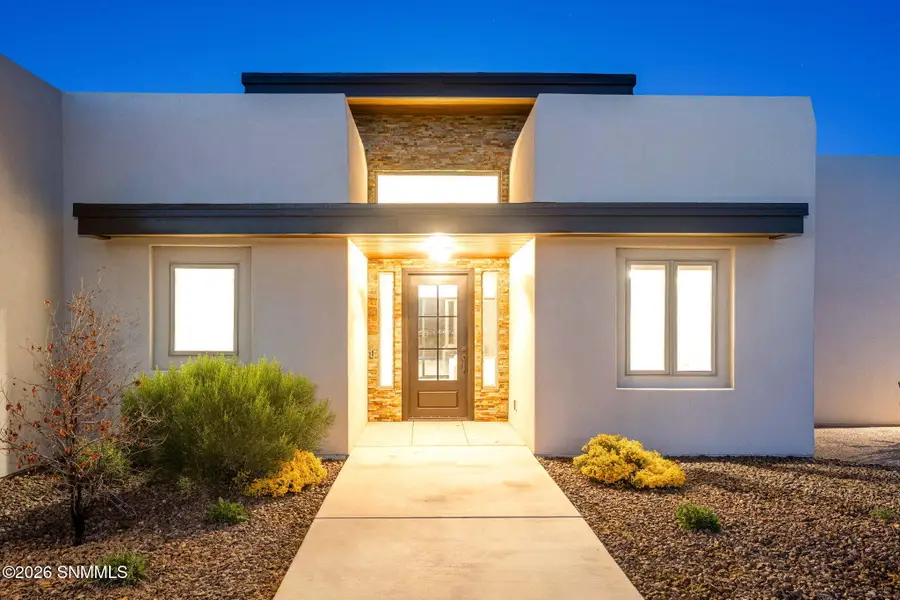 7050 Calle Estancias, Las Cruces, NM 88007 - #2