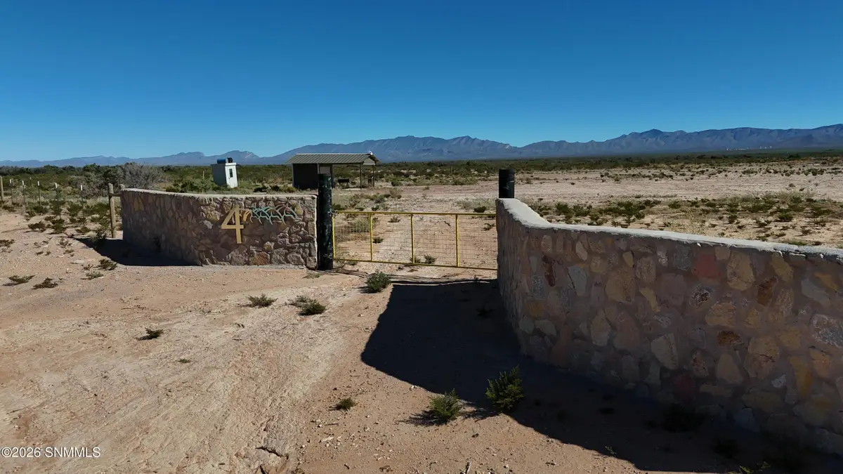 16 Double Tree Street, Las Cruces, NM 88012 - #1