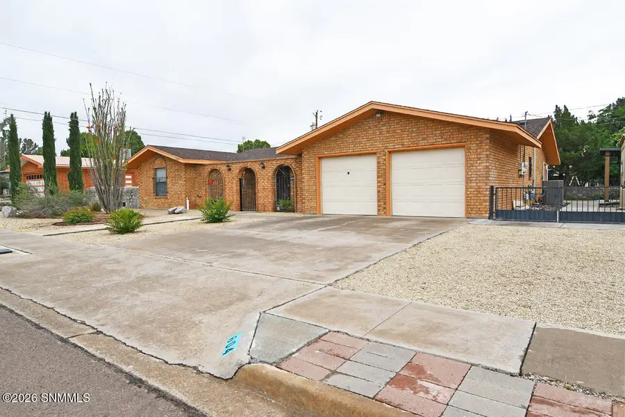 604 Hansen Avenue, Las Cruces, NM 88005 - #2