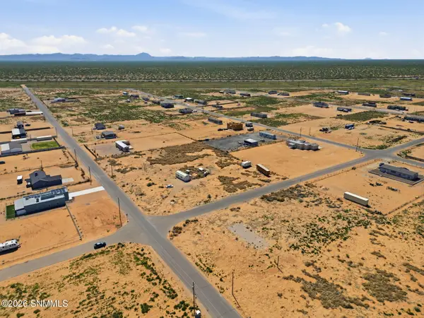 1400 Thar Desert Drive, Chaparral, NM 88081