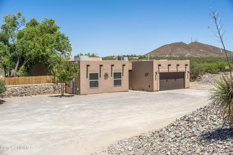 2599 Sandhill Road, Las Cruces, NM 88012 - #2