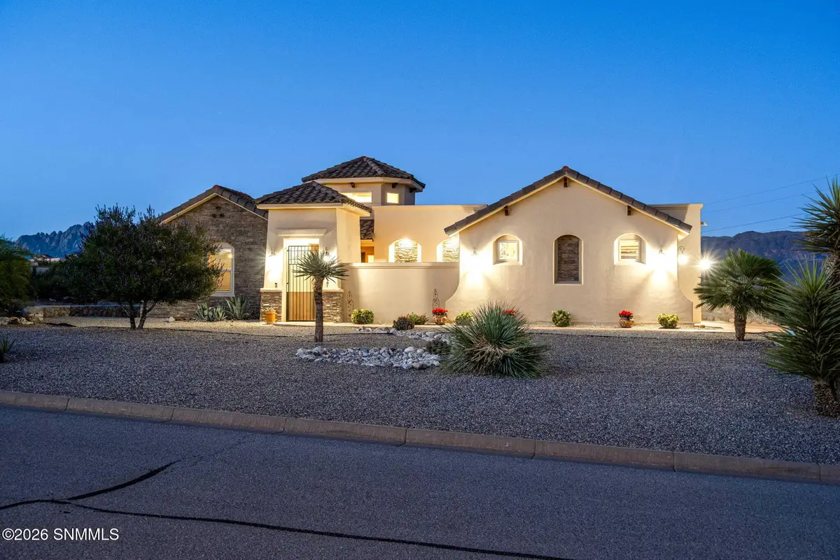 5677 Calle De Paradise, Las Cruces, NM 88011 - #1