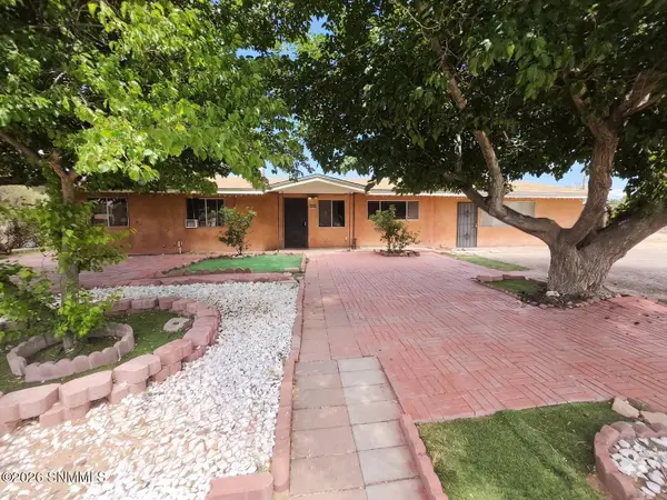 1032 Ash Avenue, Las Cruces, NM 88001