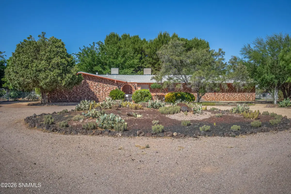 4735 Campbell Road, Las Cruces, NM 88007 - #1