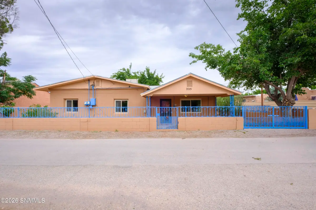 225 E Savannah Road, La Mesa, NM 88044 - #1
