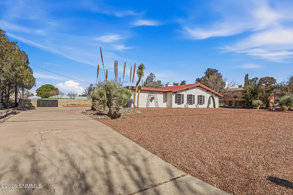 3005 Ronna Drive, Las Cruces, NM 88001 - #1