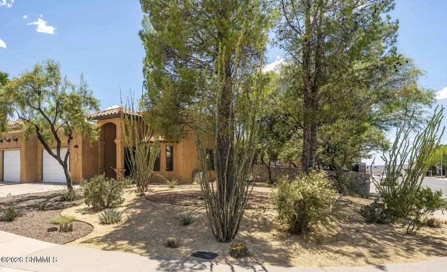 2083 Pinecone Way, Las Cruces, NM 88012 - #2