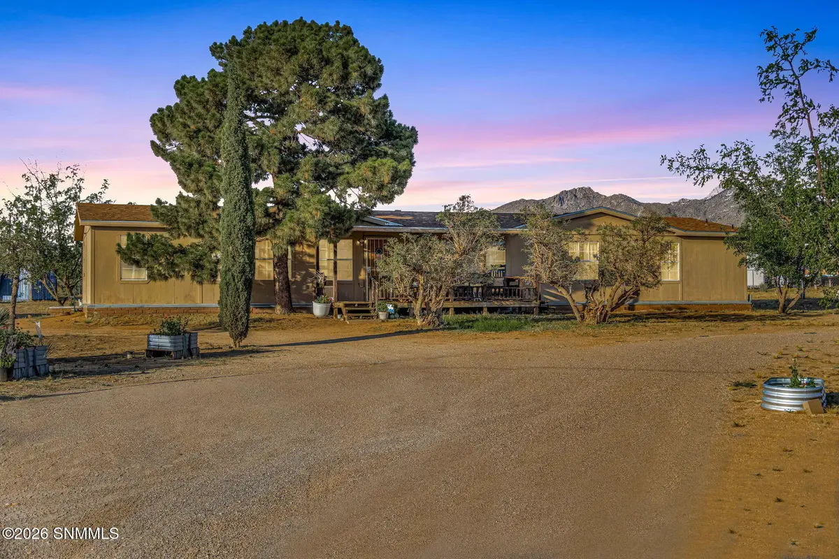 9825 Spur Lane, Las Cruces, NM 88012 - #1