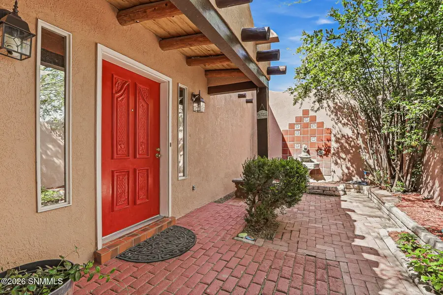 2822 Buena Vida Court, Las Cruces, NM 88011 - #2