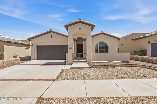835 Bronze Hill Avenue, Sunland Park, NM 88008