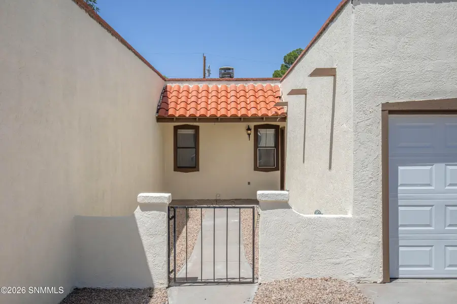1352 S Esperanza Street, Las Cruces, NM 88001 - #3